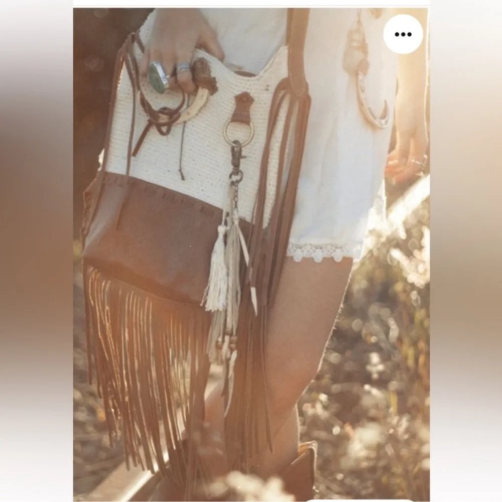 Spell RARE EARLY Spell - Indian Tusk Brown and Cream Shoulder Bag with Tassel - Picture 1 of 3
